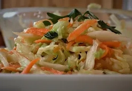Салат из капусты с морковью на каждый день